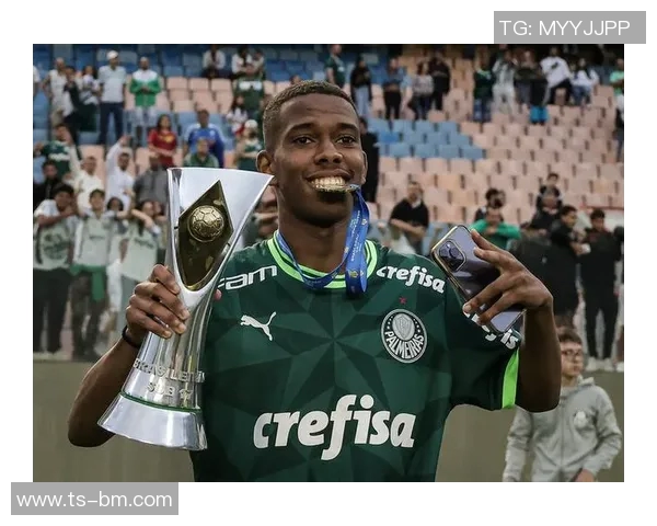 年轻球员崛起足球界的未来之星们年龄小却才华横溢